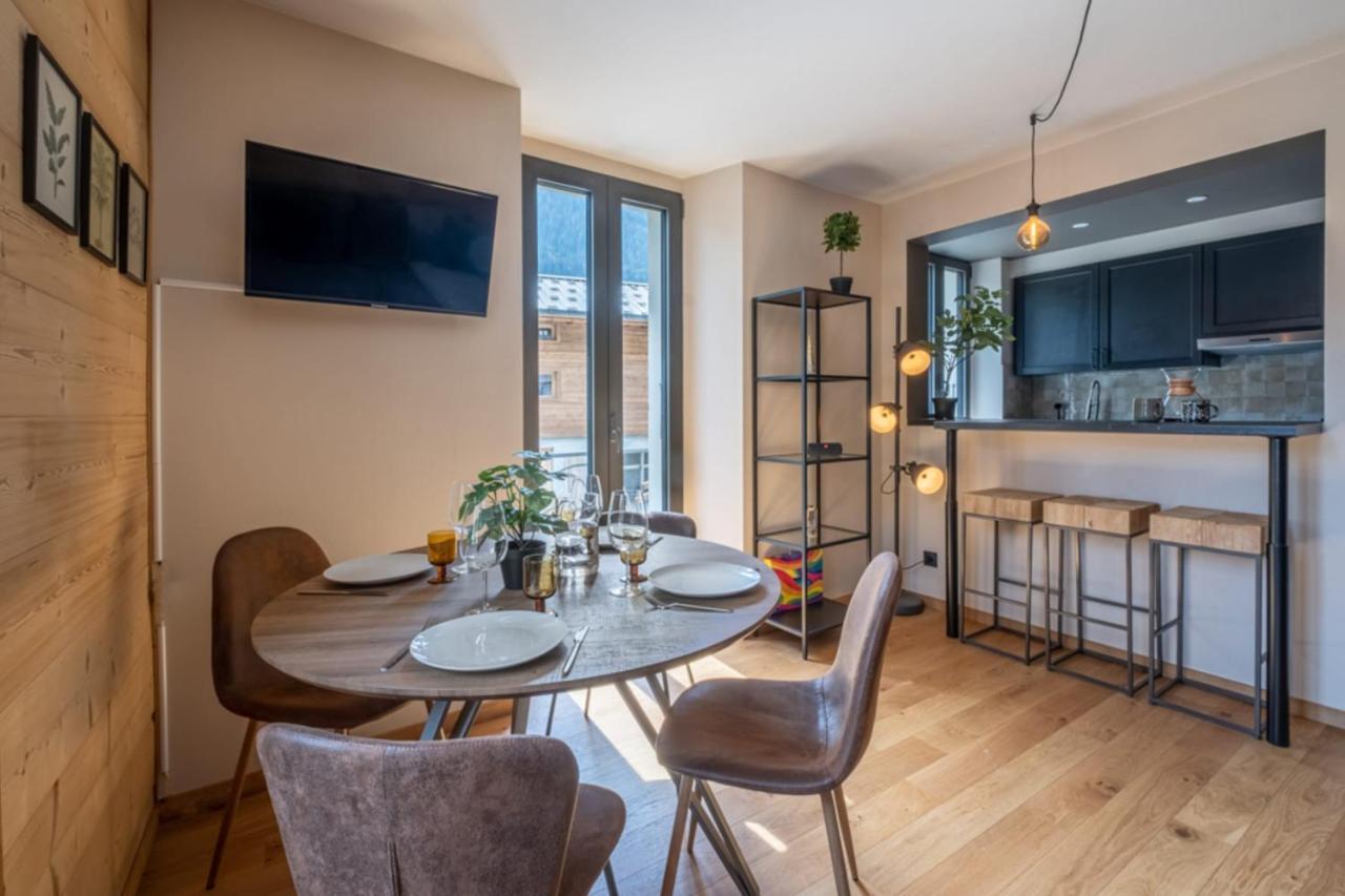 Newly Renovated Apartment With Mont Blanc View Chamonix Zewnętrze zdjęcie